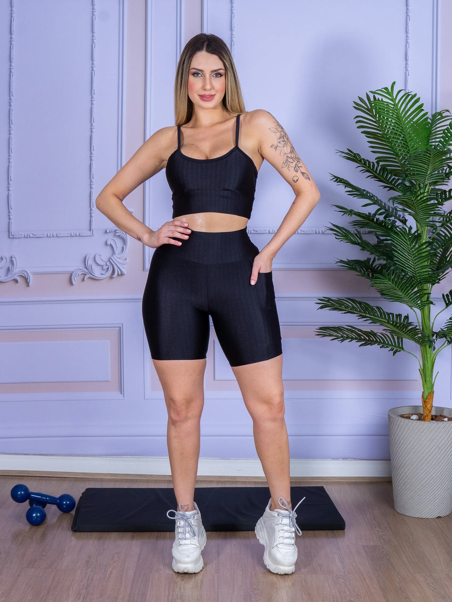 Short Feminino com Bolsos 3D - Fitness e Academia