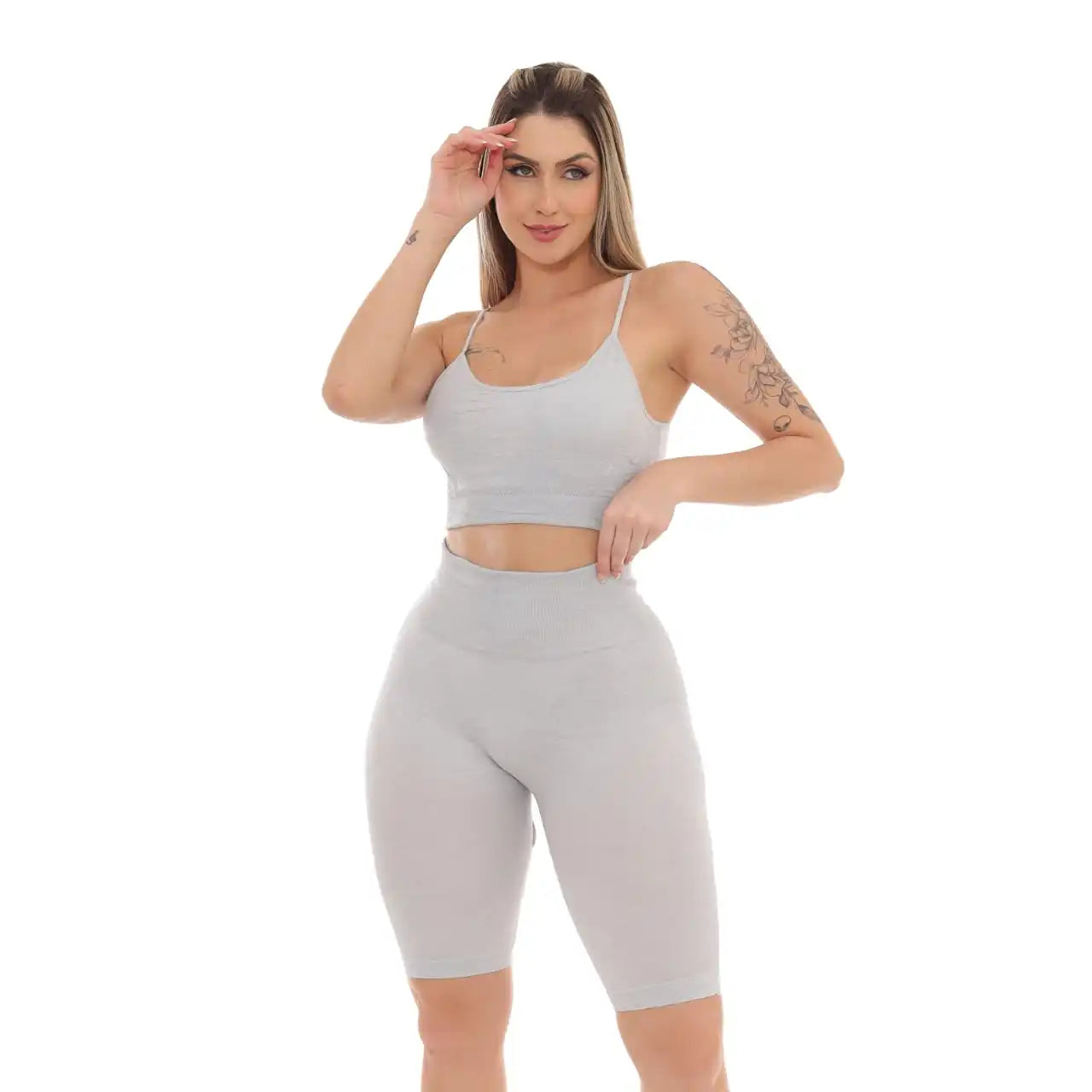 Conjunto Fitness Top e Bermuda Levanta Bumbum - Cinza Claro